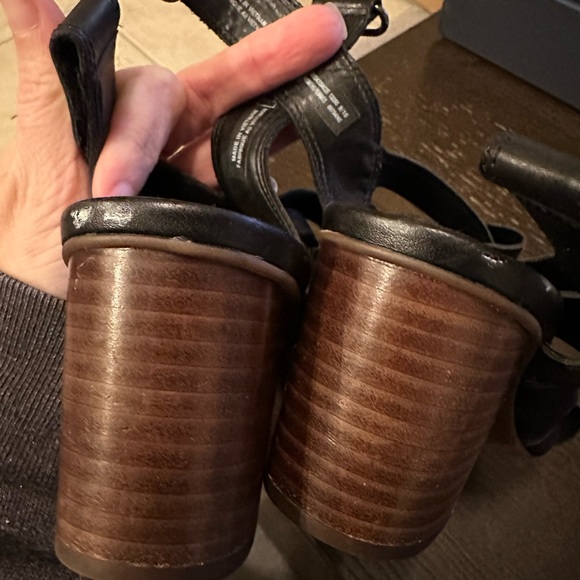 Clark’s Women Sandals 6M - Picture 4 of 8